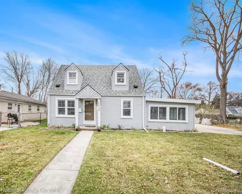 26130 Amherst St, Dearborn Heights, MI 48125