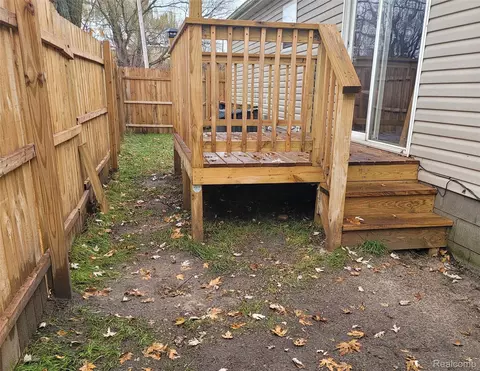 35420 Grant St, Romulus, MI 48174 photo 6