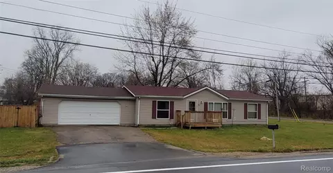 35420 Grant St, Romulus, MI 48174