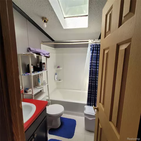 35420 Grant St, Romulus, MI 48174 photo 8