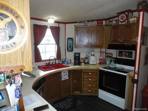 Kitchen - 231 Briarwood, Monroe, MI 48161 photo 1 of 2