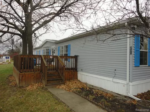 Exterior - 231 Briarwood, Monroe, MI 48161 photo 2 of 4