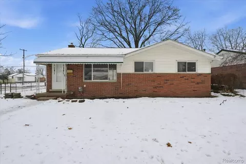 315 S Hanlon St, Westland, MI 48186