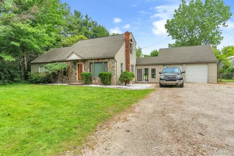30930 Pennsylvania Rd, Romulus, MI 48174