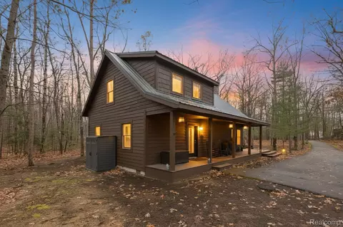 150 N East Mullett Lake Rd, Mullett, MI 49749