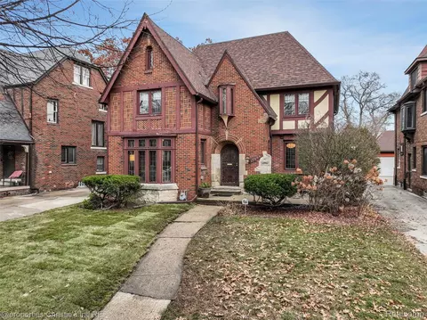 17394 Parkside St, Detroit, MI 48221