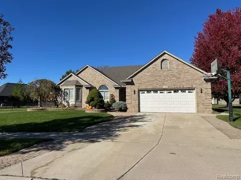 17353 Nick Dr, Macomb, MI 48044