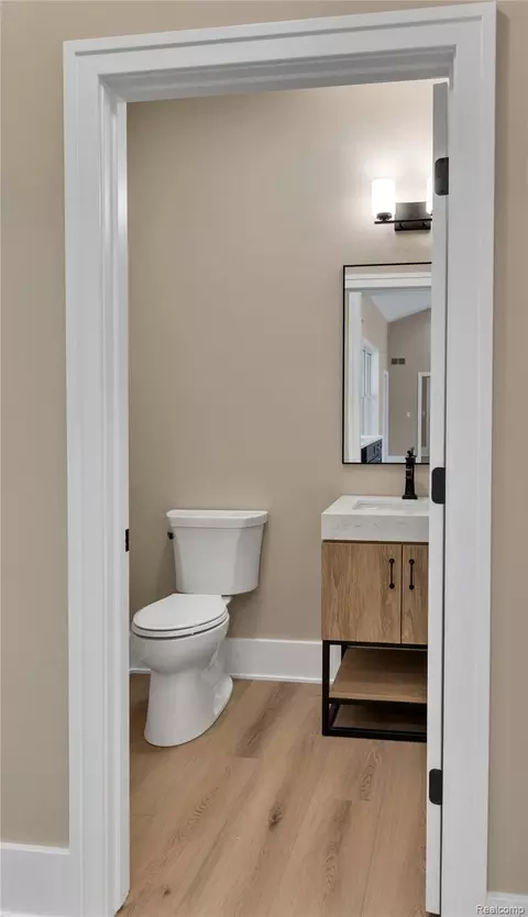 Bath - 7877 Donegal Ct, Tyrone, MI 48430 photo 4 of 4