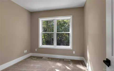 Bedroom - 7877 Donegal Ct, Tyrone, MI 48430 photo 3 of 3