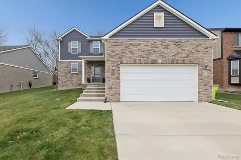 48138 Manhattan Dr, Macomb, MI 48042
