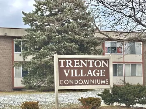 3911 Fort St #114, Trenton, MI 48183