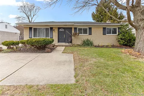 19523 Merriman Rd, Livonia, MI 48152
