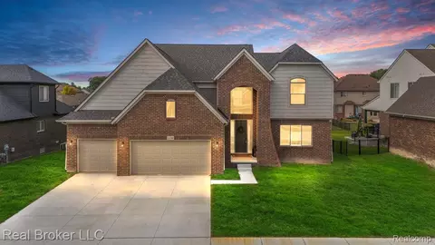 24599 Brookshire Dr, Macomb, MI 48042