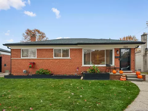 1364 Fontaine Ave, Madison Heights, MI 48071