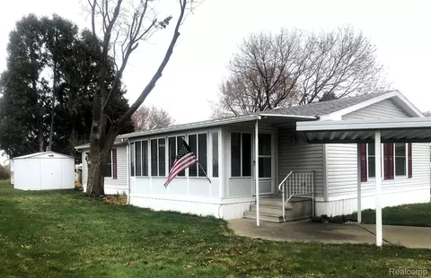 614 Spruce Ct, Jonesville, MI 49250