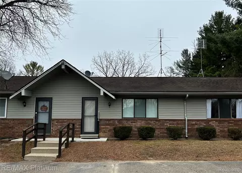 23314 N Dixboro Rd, Lyon, MI 48178