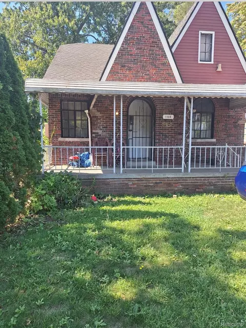 5963 Wayburn St, Detroit, MI 48224