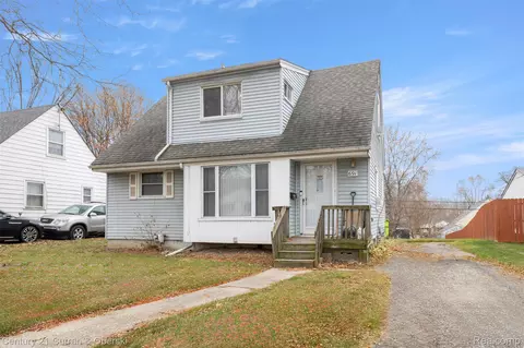 691 3rd Ave, Pontiac, MI 48340