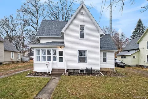 209 N Marquette St, Durand, MI 48429