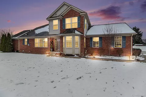 13336 Shire Ln, Southgate, MI 48195