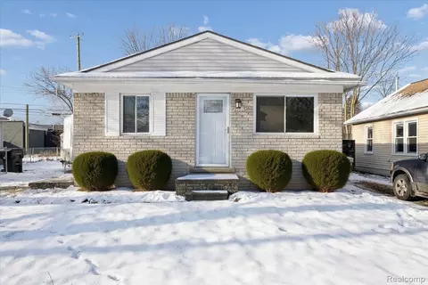 21615 Colgate St, Farmington Hills, MI 48336