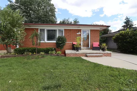 6840 N Silvery Ln, Dearborn Heights, MI 48127