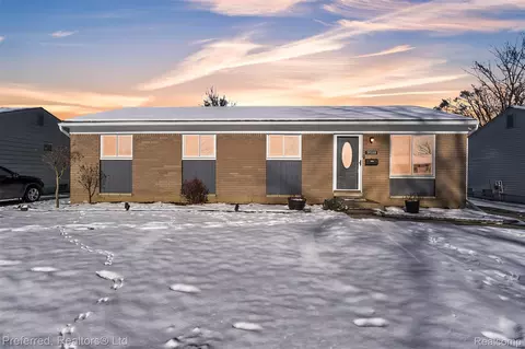 39288 Nottingham St, Westland, MI 48186