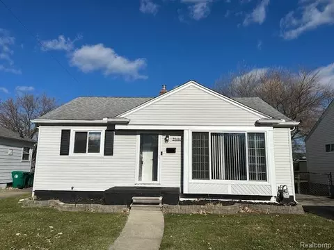 29444 Rosslyn Ave, Garden City, MI 48135
