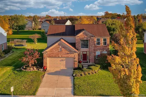 47071 Sherstone Dr, Canton, MI 48188