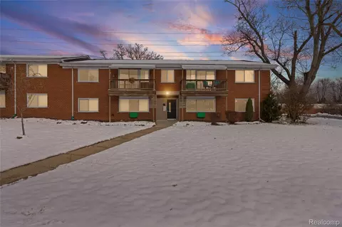 3100 Linwood Ave #28, Royal Oak, MI 48073