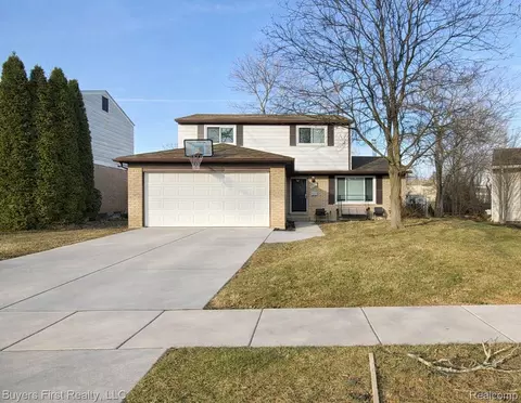 14710 Loretta Pl, Oak Park, MI 48237