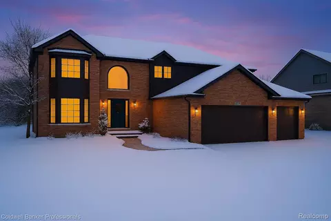 20379 Ballantrae Dr, Macomb, MI 48044