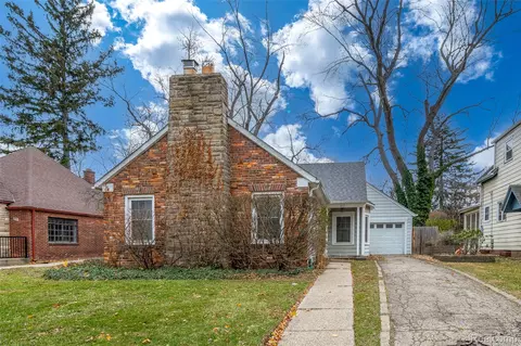211 Navajo Ave, Pontiac, MI 48341