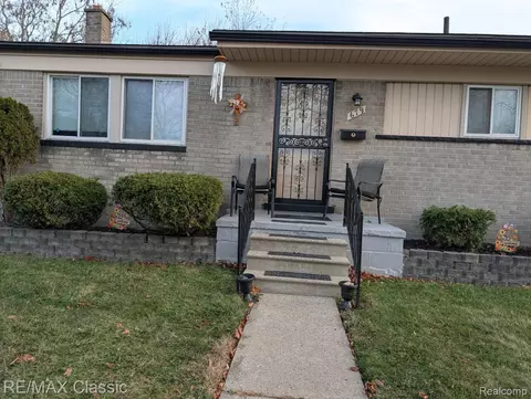 679 Linda Vista Dr, Pontiac, MI 48342