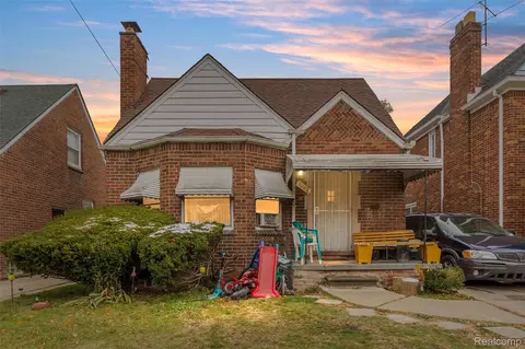 9222 Hartwell, Detroit, MI 48228