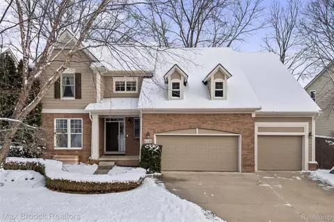 6144 Strawberry Cir, Commerce, MI 48382