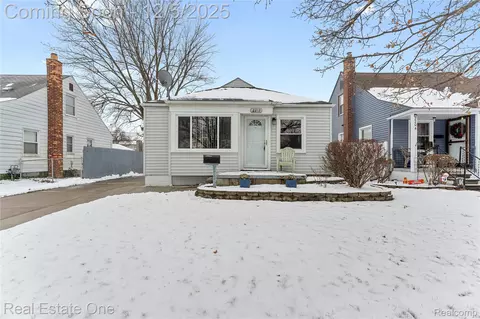 2212 Electric St, Wyandotte, MI 48192