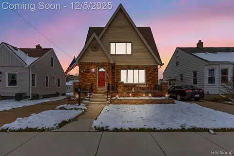 8121 Edward, Center Line, MI 48015