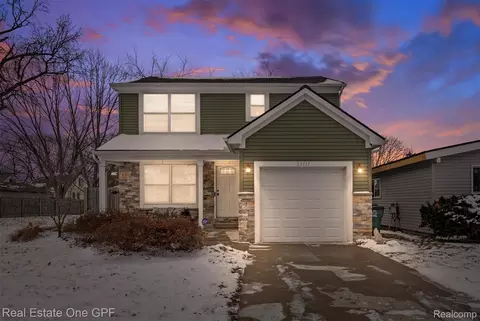 23117 Davey Ave, Hazel Park, MI 48030