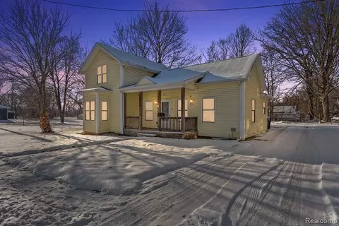 1114 S Grand Traverse St, Flint, MI 48502