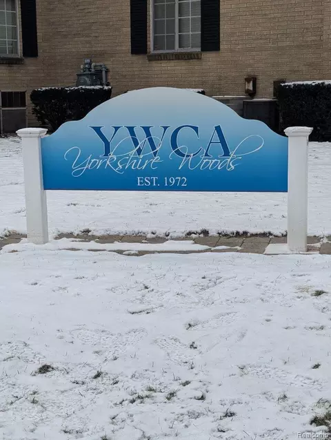 29181 Hayes Rd #C-1, Warren, MI 48088