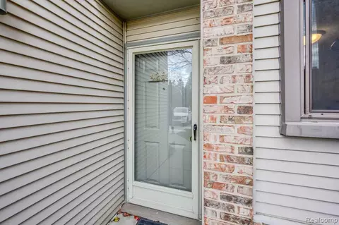 42538 Lilley Pointe Dr #57, Canton, MI 48187