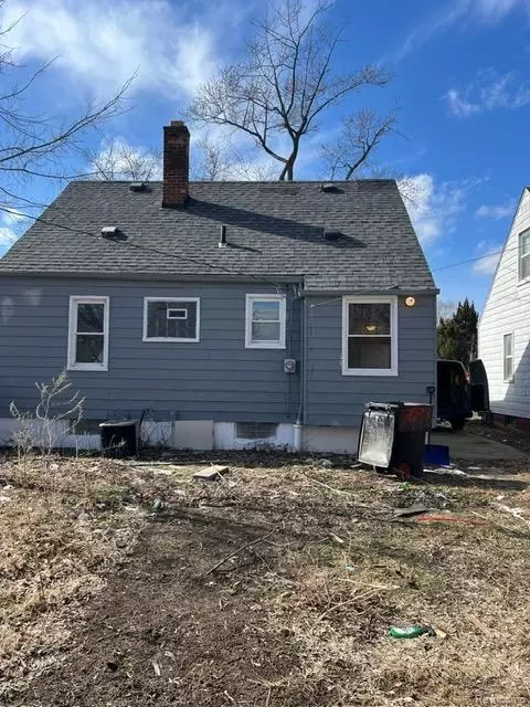 7498 Beaverland, Redford, MI 48239