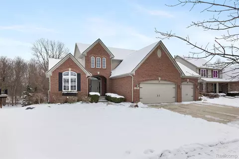 57351 Blossom Valley Trl, Lyon, MI 48165