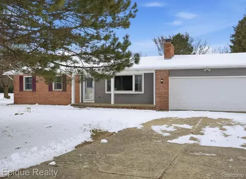 8511 Krouse Rd, Ovid, MI 48866