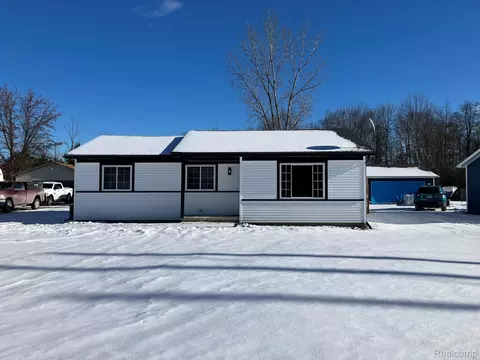 1604 Allen Rd, Kimball, MI 48074