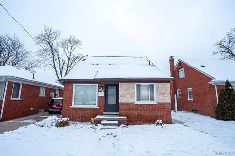 8467 Riverview St, Dearborn Heights, MI 48127