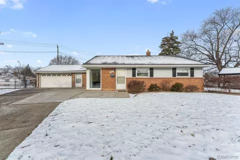 12822 Johanna Ct, Riverview, MI 48193