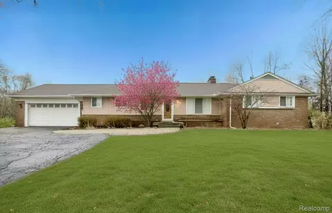 30609 Inkster Rd, Franklin, MI 48025