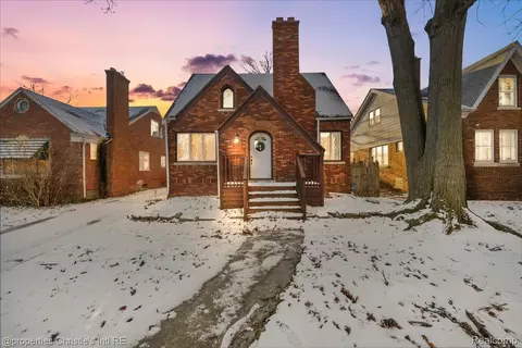 5215 Buckingham Ave, Detroit, MI 48224